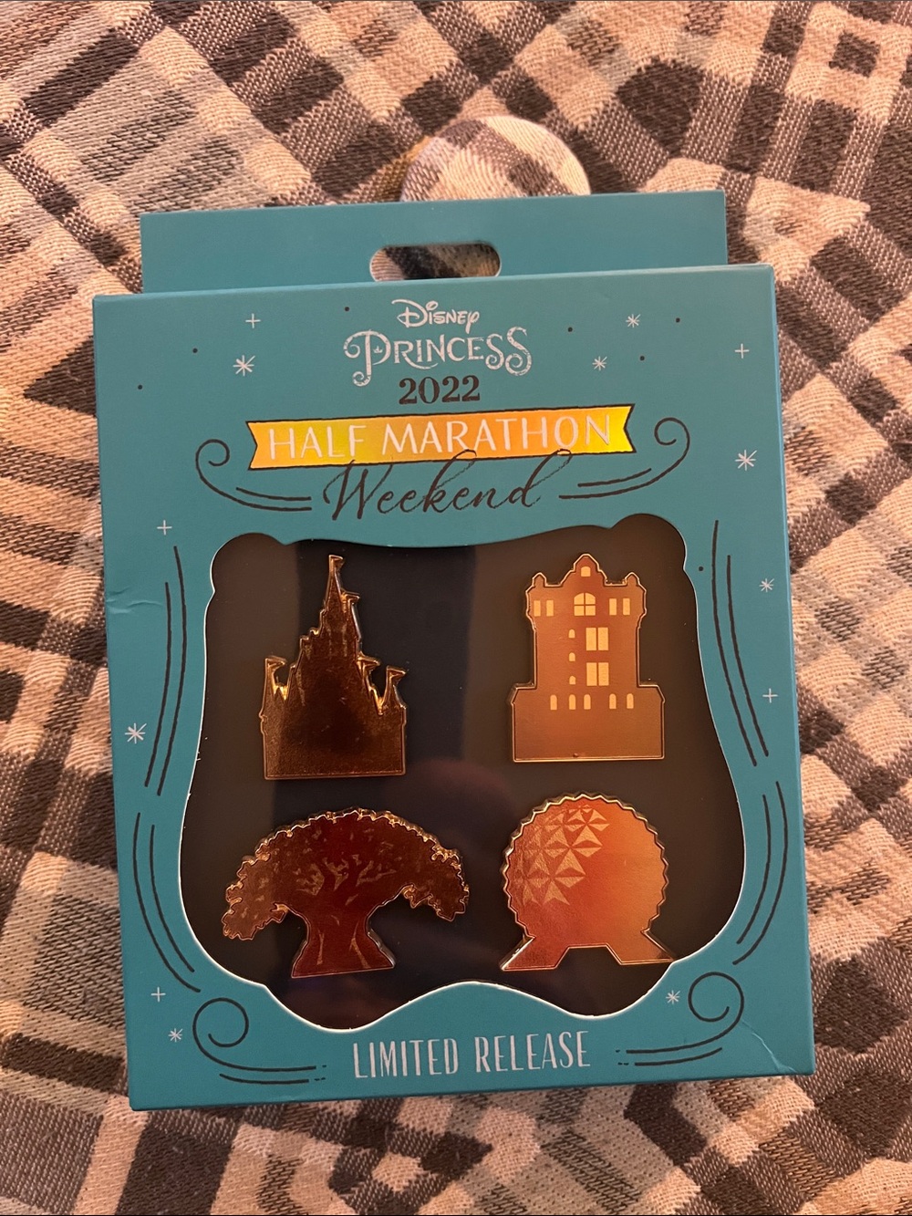 Disney Princess 2022 Half Marathon Weekend Limited Release Pin Set - Gold